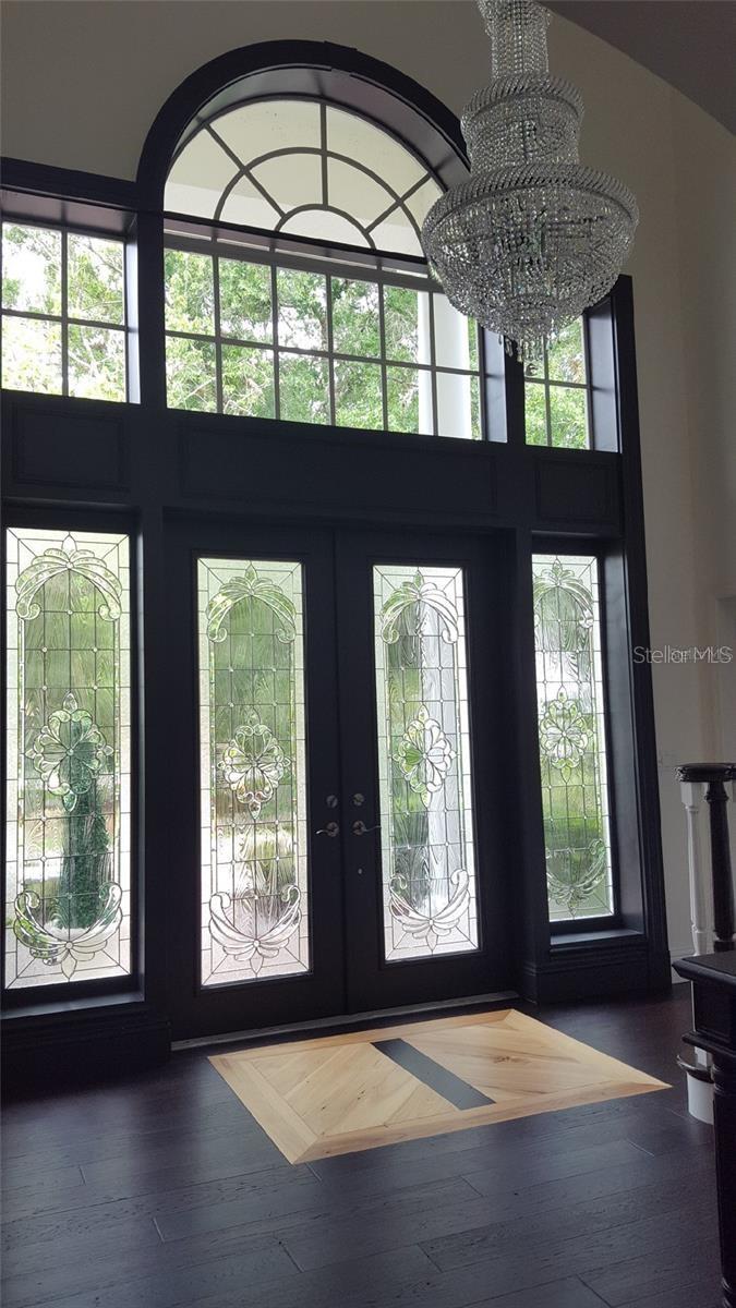 listing main picture