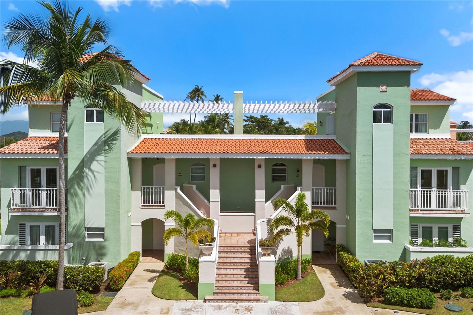 listing main picture