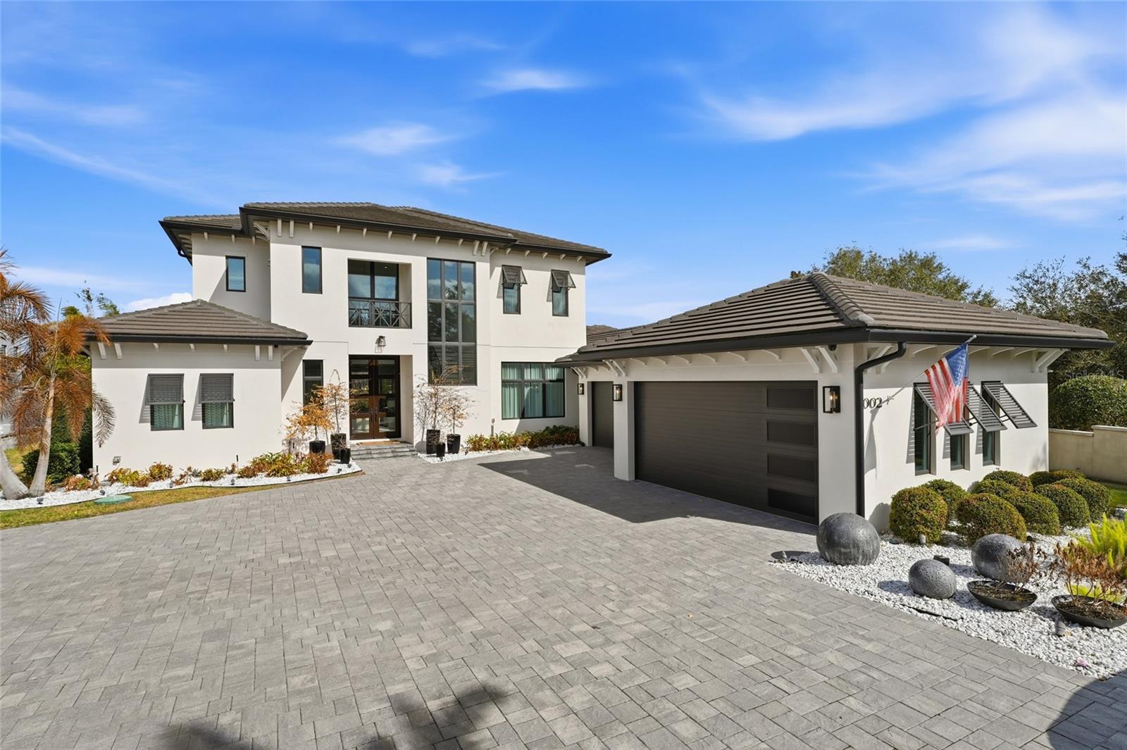 listing main picture