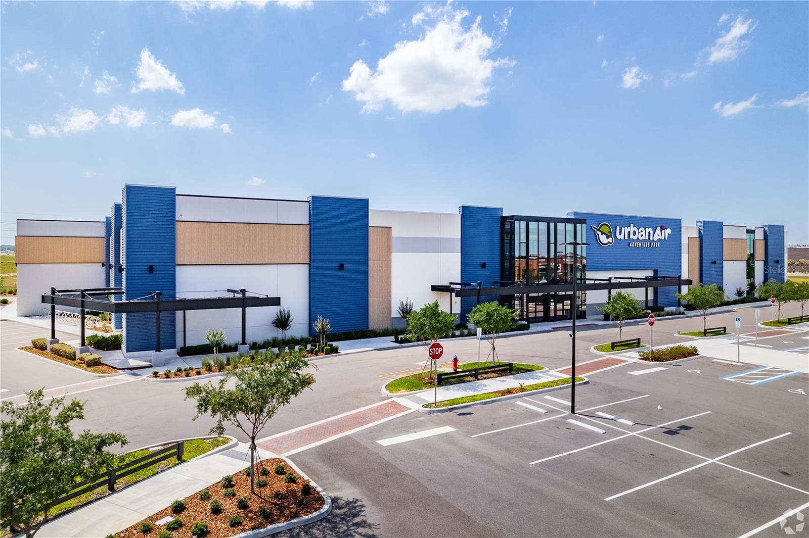 listing main picture