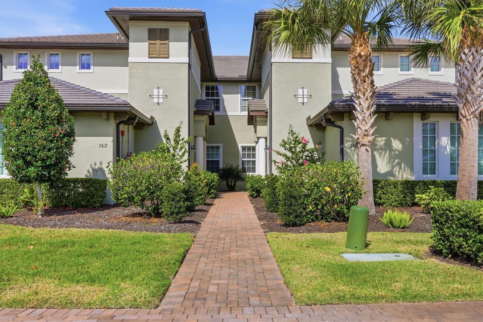 listing main picture