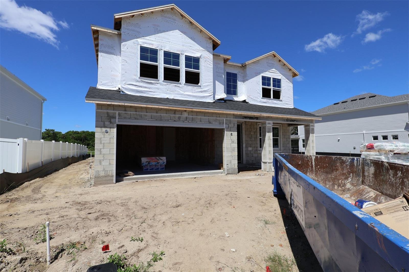 listing main picture