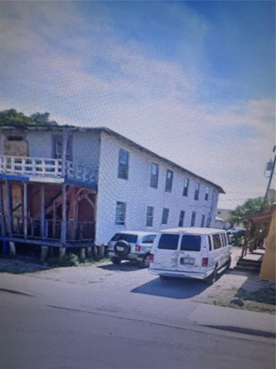 listing main picture