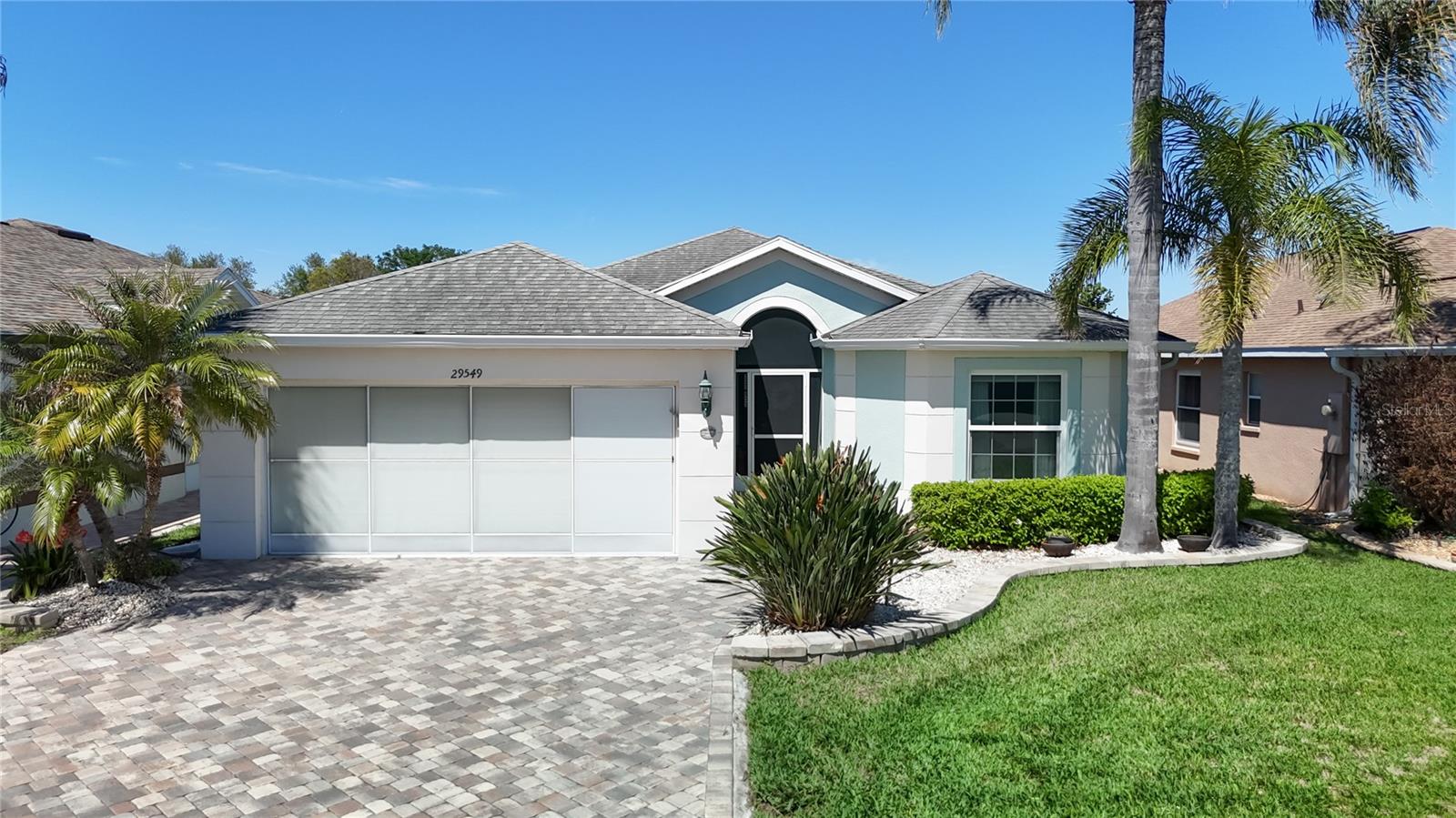 listing main picture