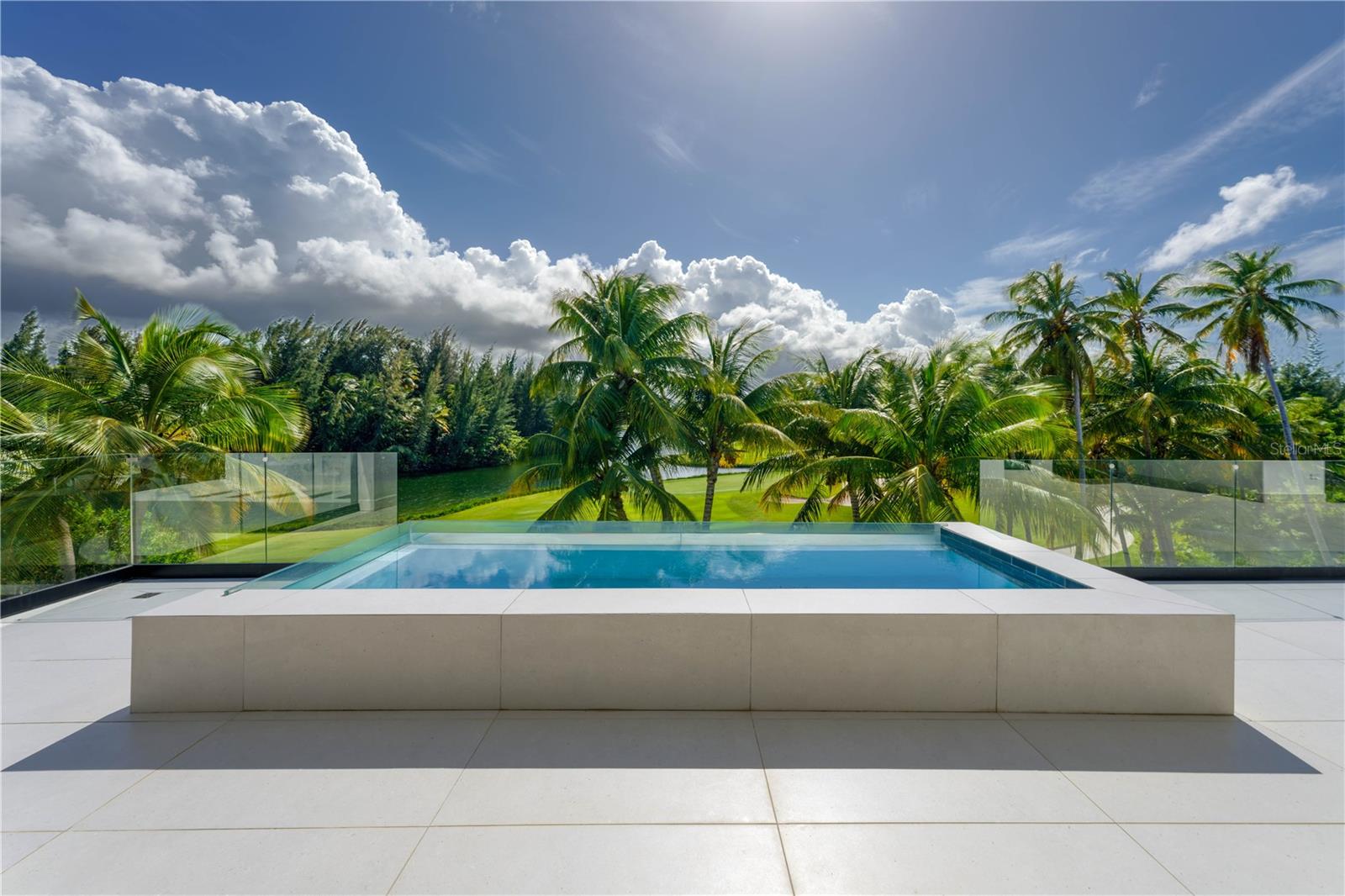 listing main picture