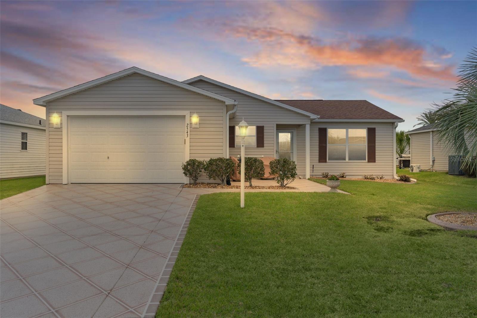 listing main picture