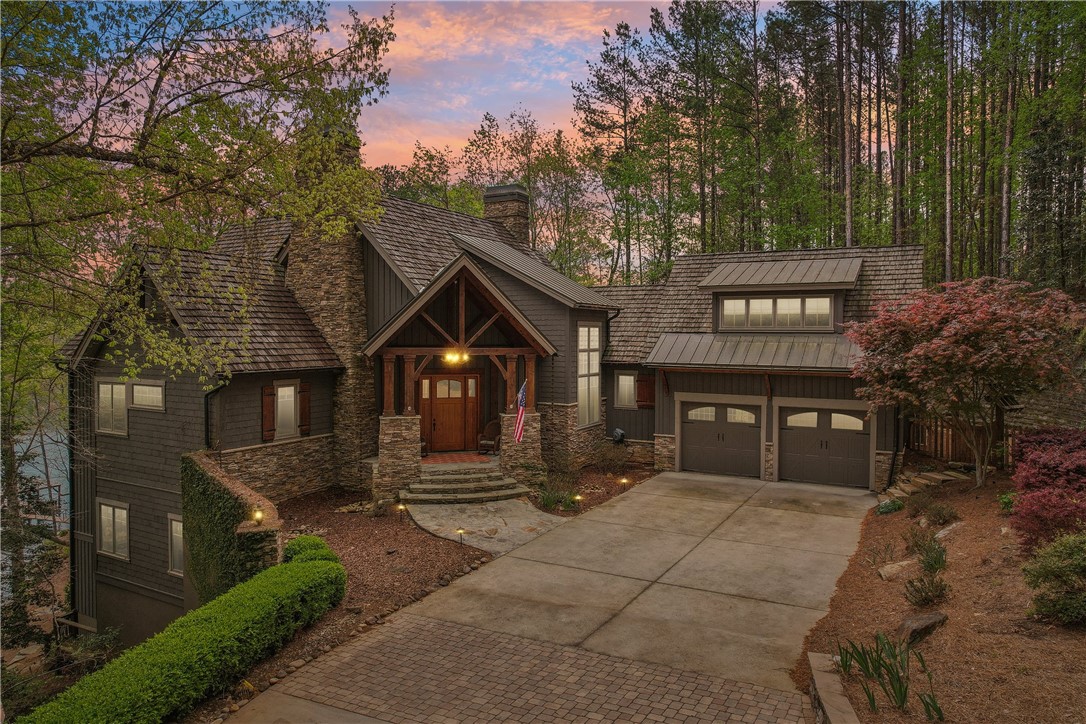 listing main picture