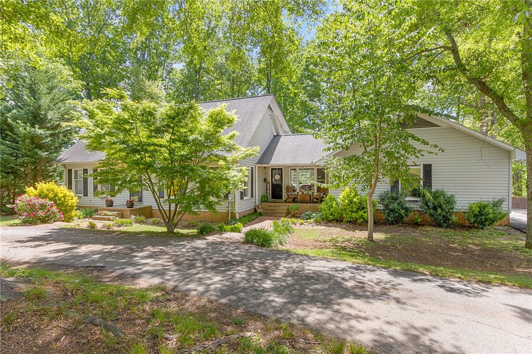 listing main picture