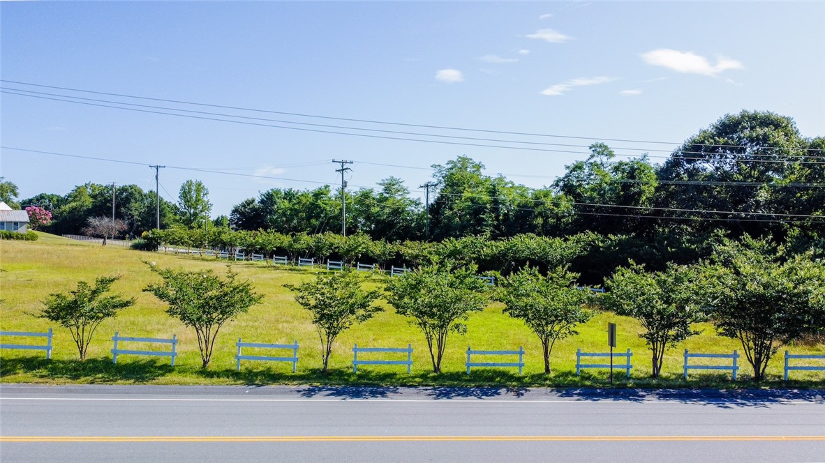 listing main picture