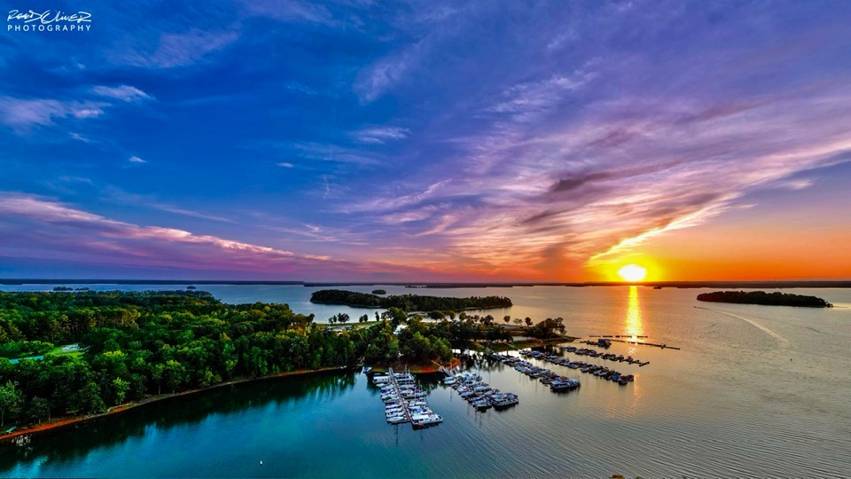 listing main picture