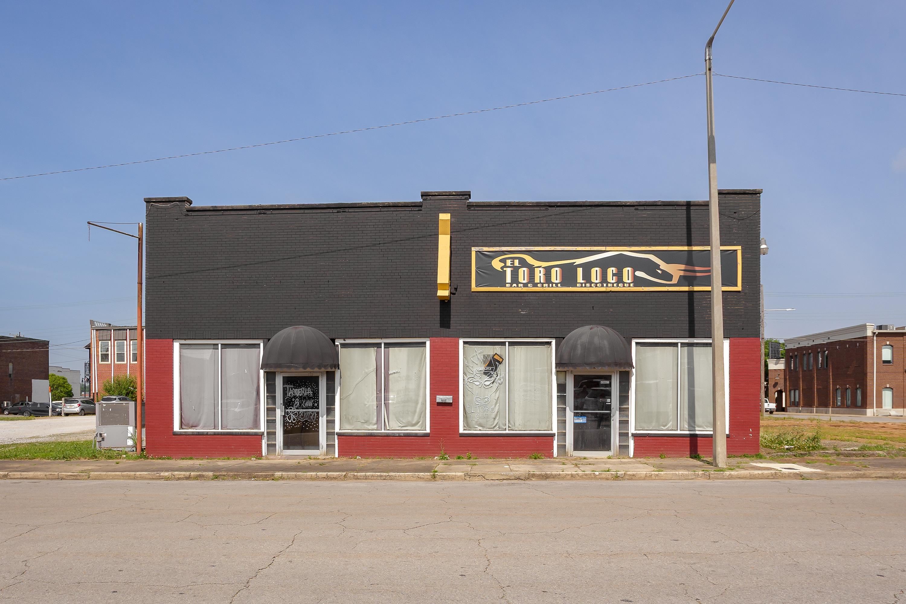 listing main picture
