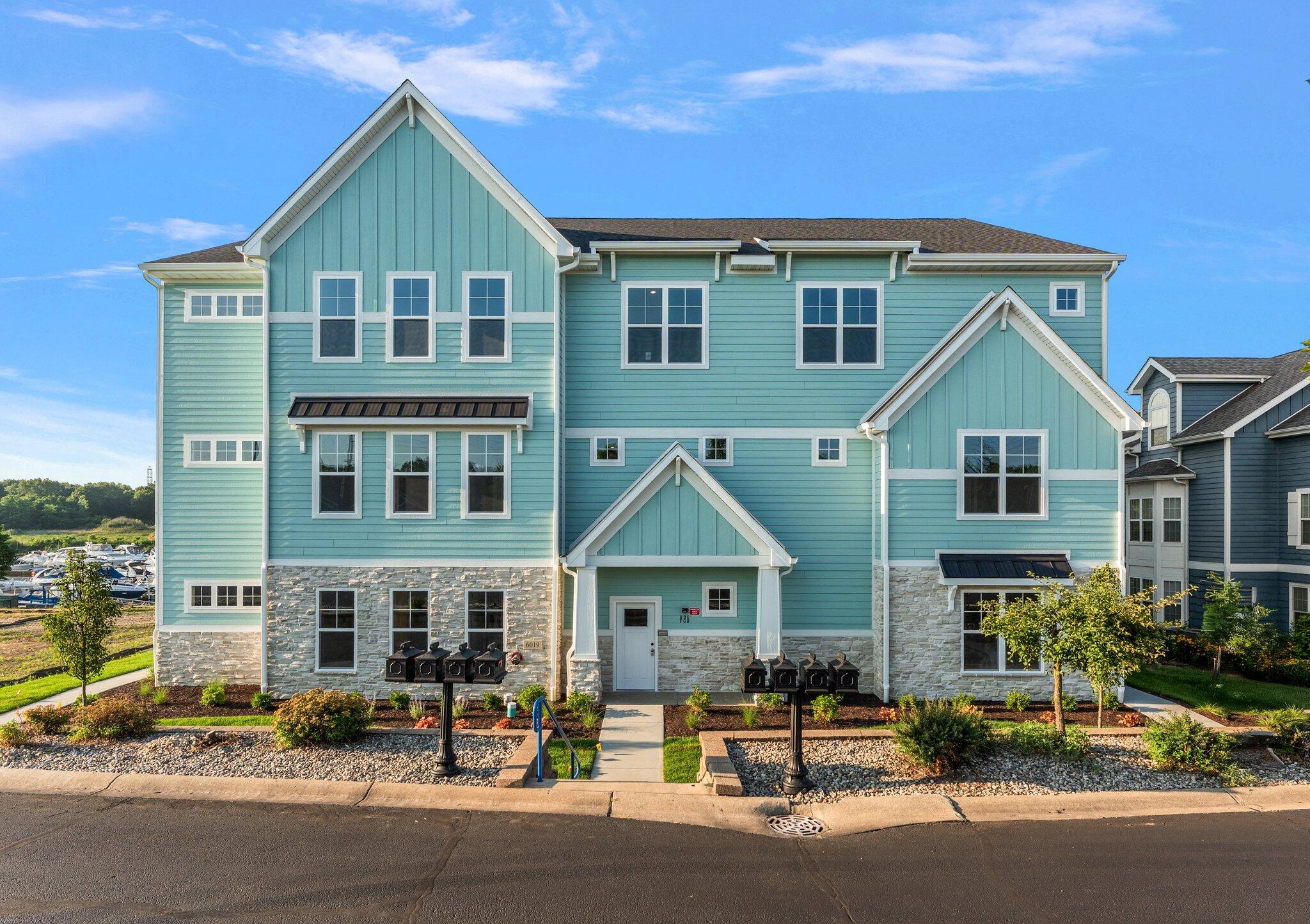 listing main picture