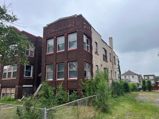 listing main picture