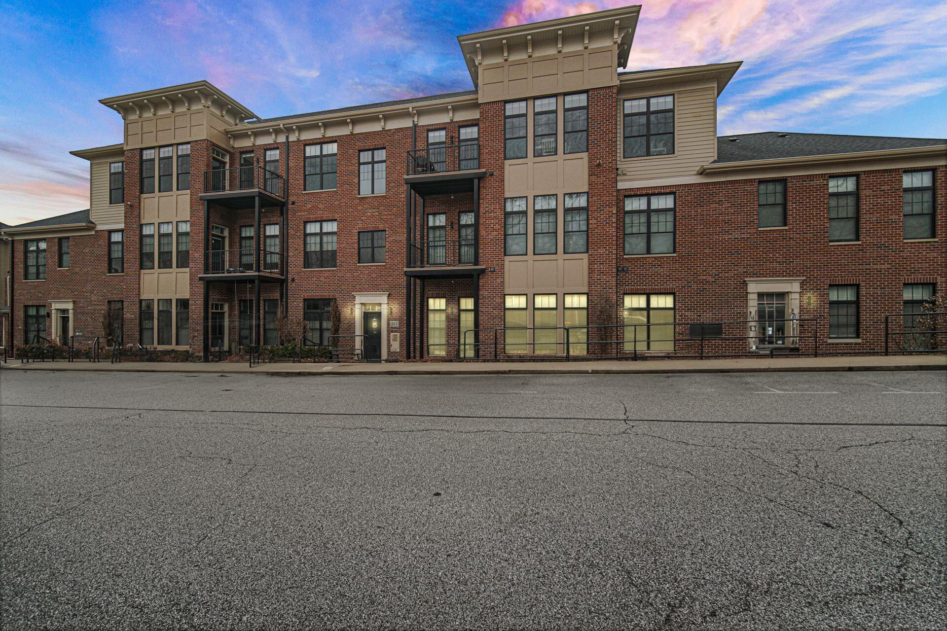 listing main picture