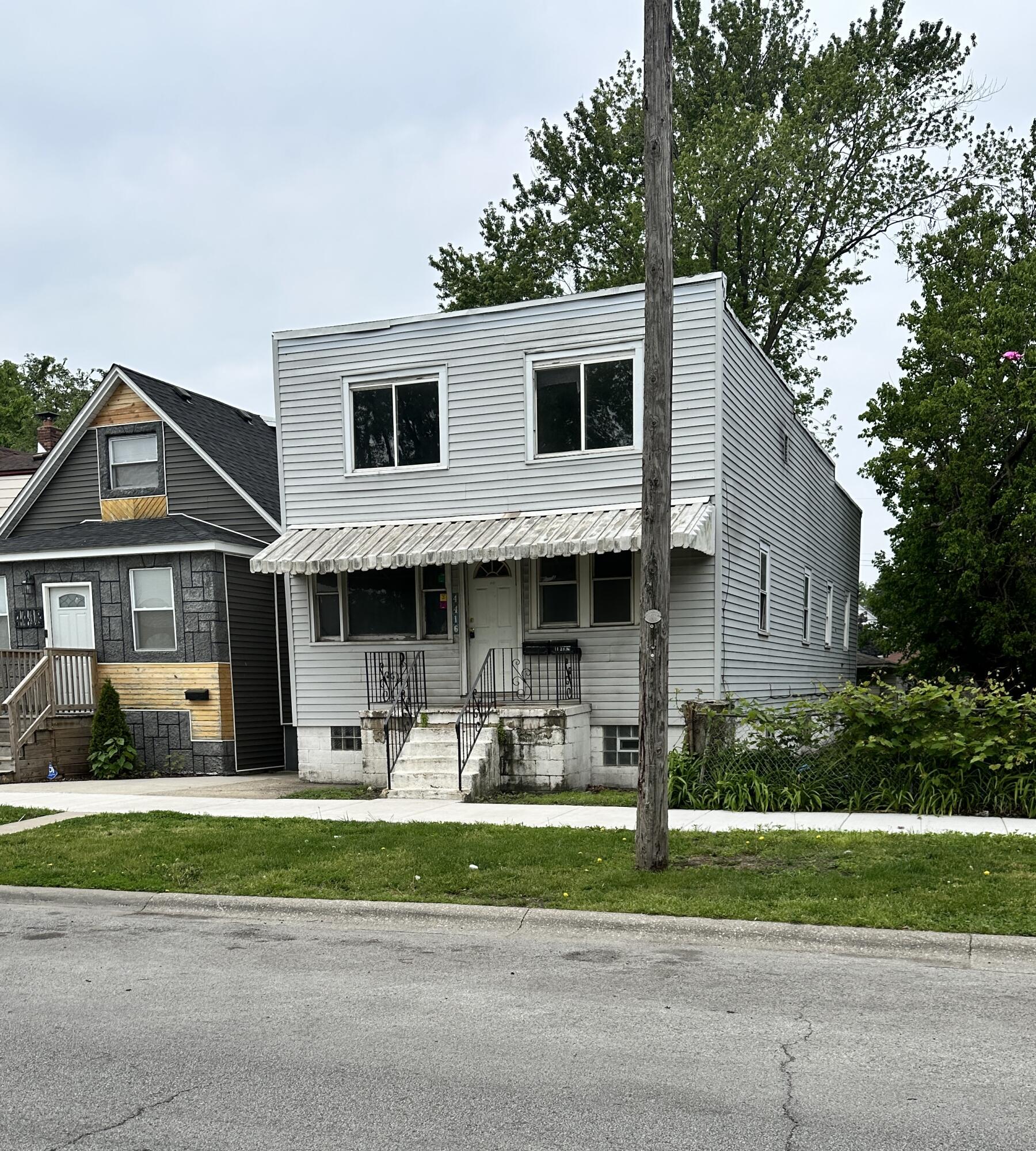 listing main picture