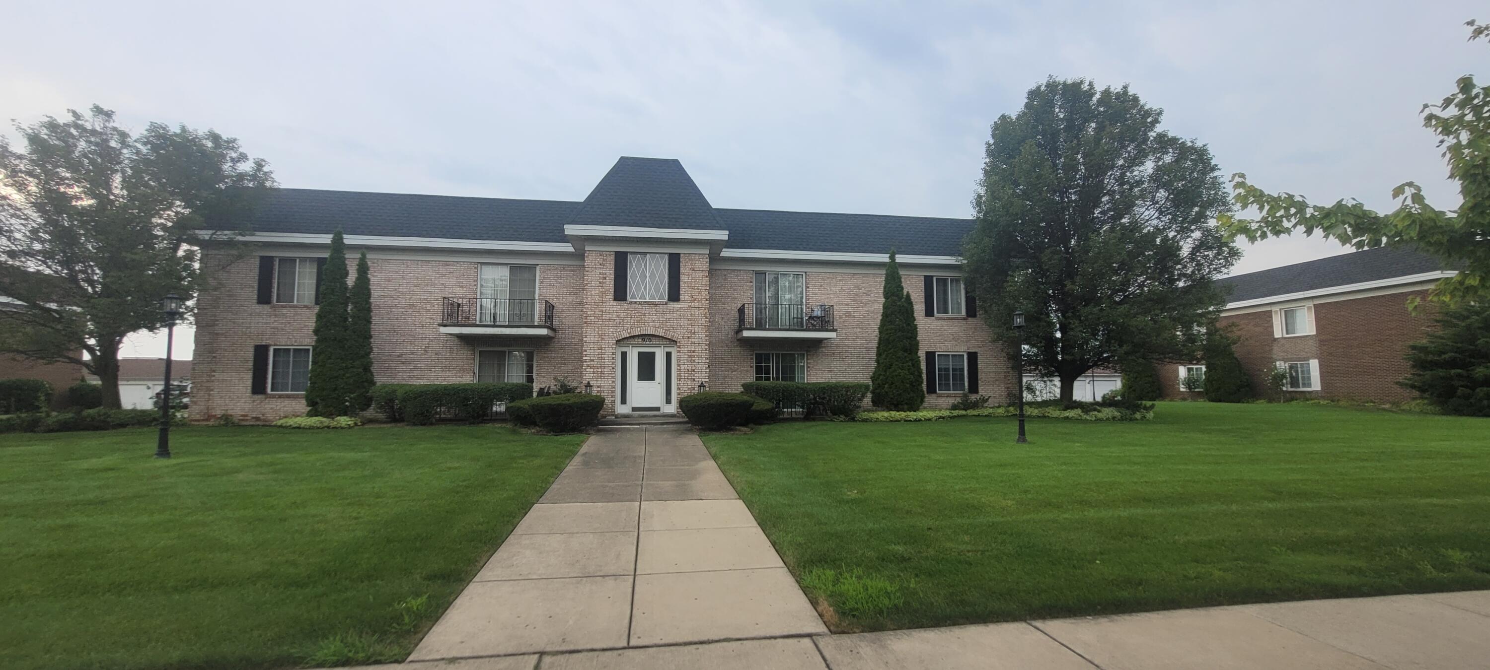 listing main picture